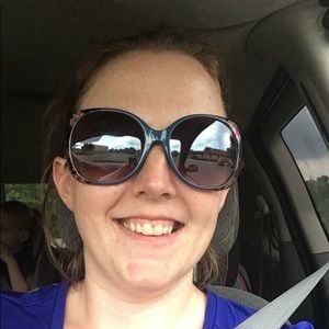 Meet your Posher, Janelle